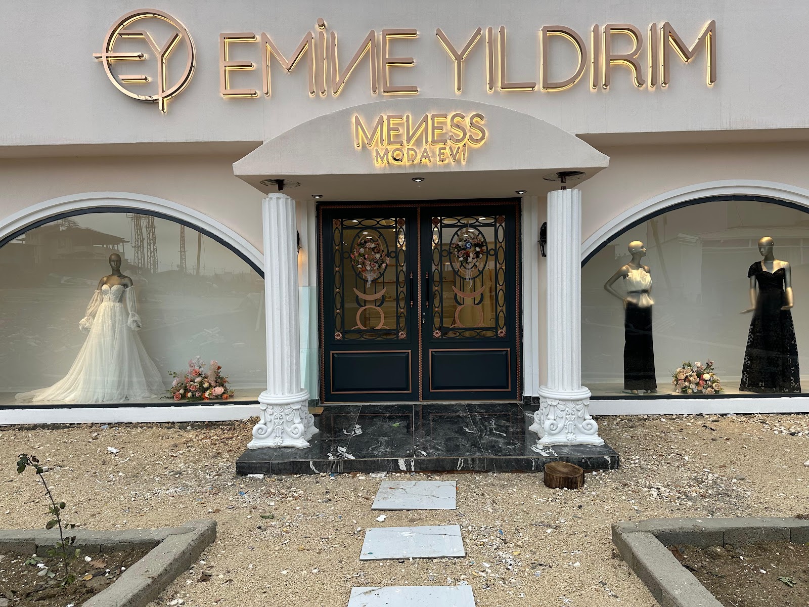 Emine Yıldırım & Meness Moda Evi kır düğünü mekanı — Defne