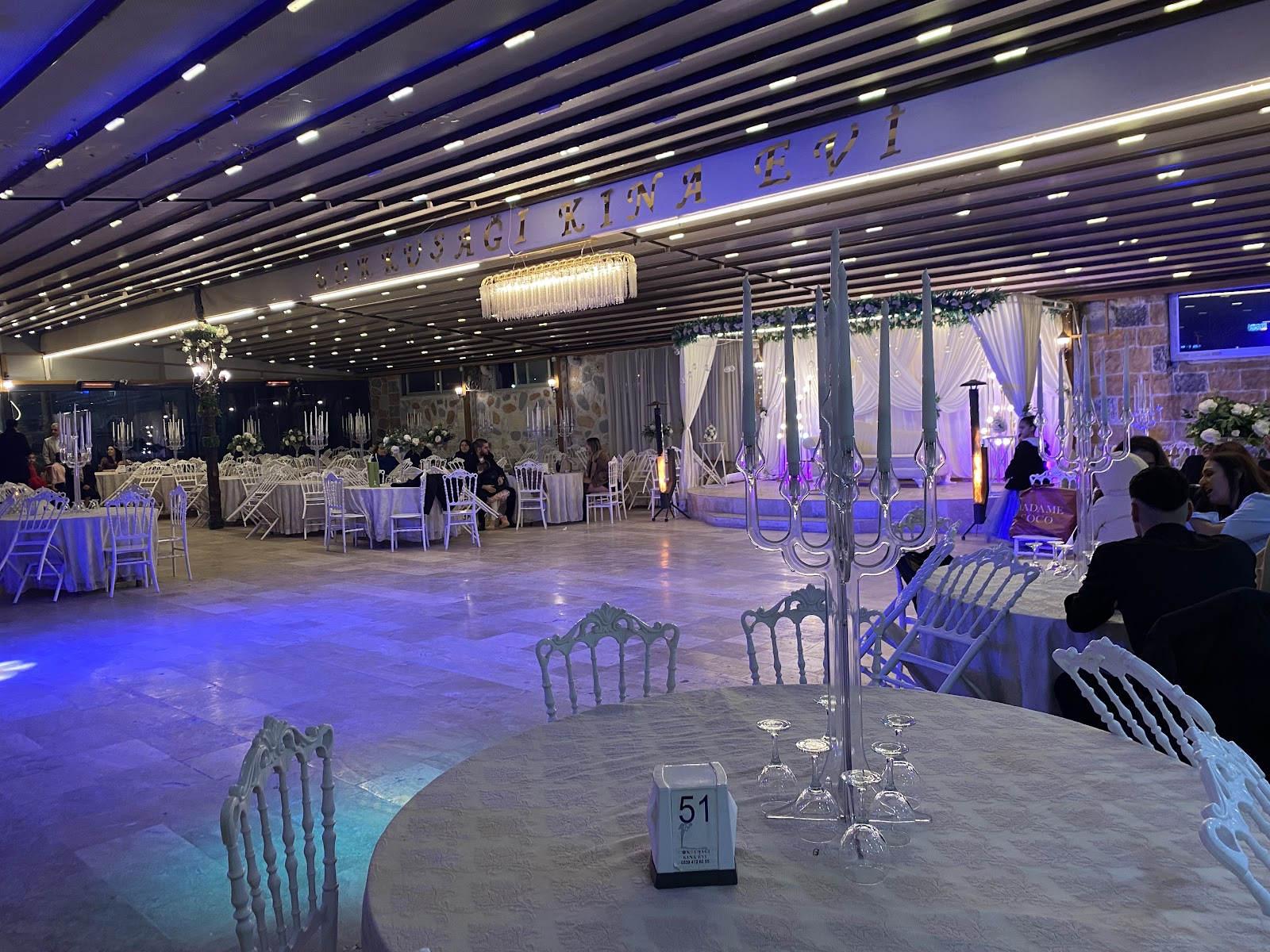 Gökkuşağı Kına Evi