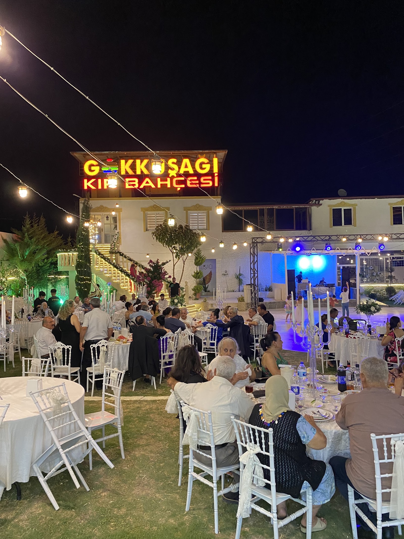 Gökkuşağı Kir Bahcesi kır düğünü mekanı — Antakya