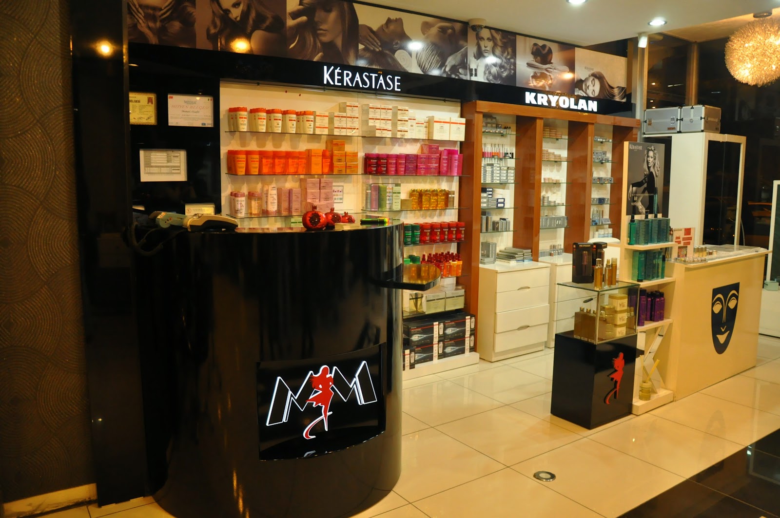Mumans Barber & Beauty Center
