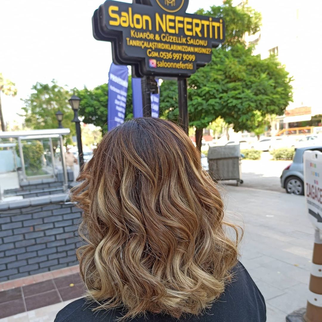 Salon NEFERTİTİ