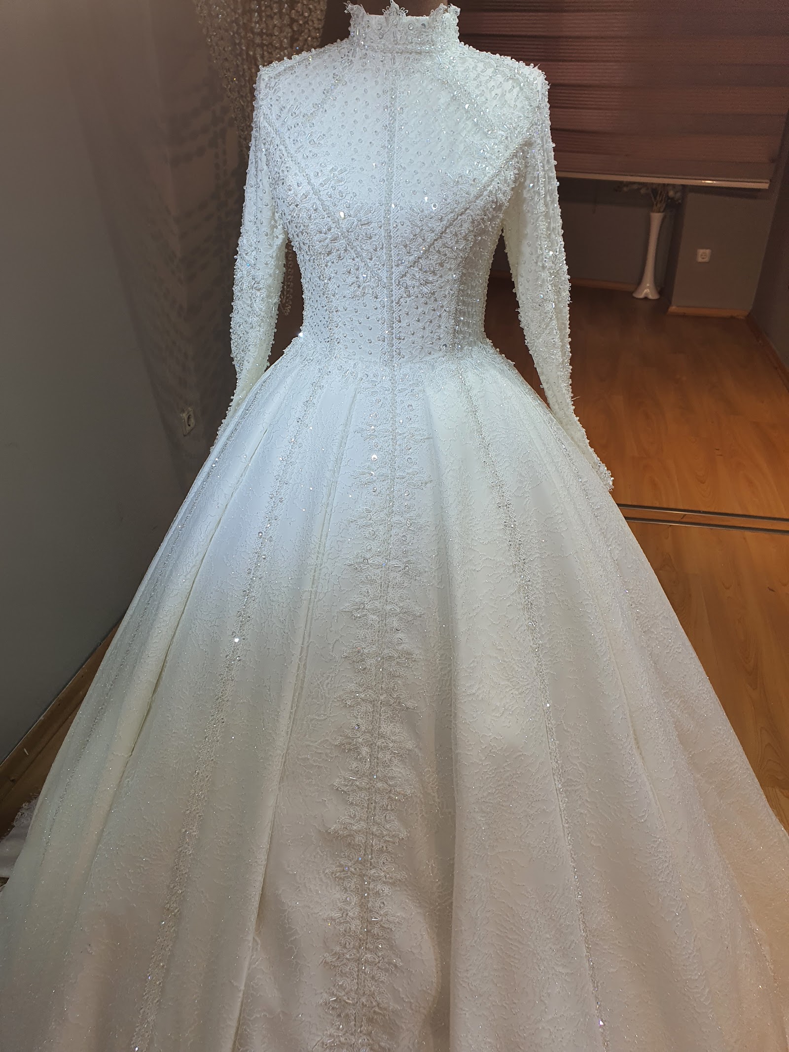 Star Moda Evi Escom